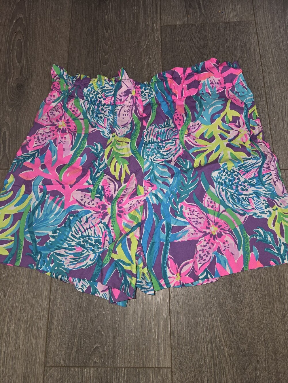 Lilly Pulitzer Party All The Tide shorts Size Medium